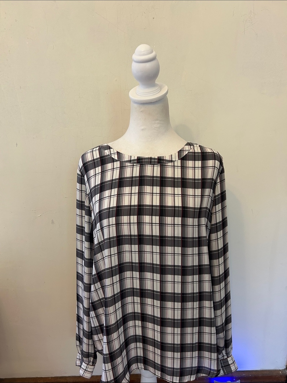 Loft Black and White Plaid Long-Sleeve Women’s Blouse Size S EUC